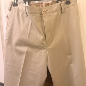 Kirkland Signature Men's Tan Chinos NWT. Classic fit.